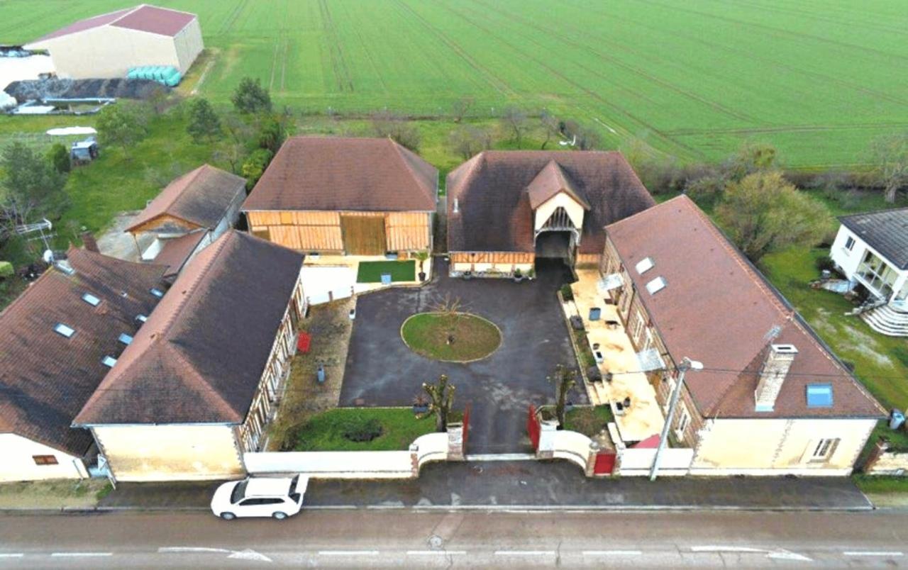 Studio Confortable, Parking Et Jardin Buchères Eksteriør billede