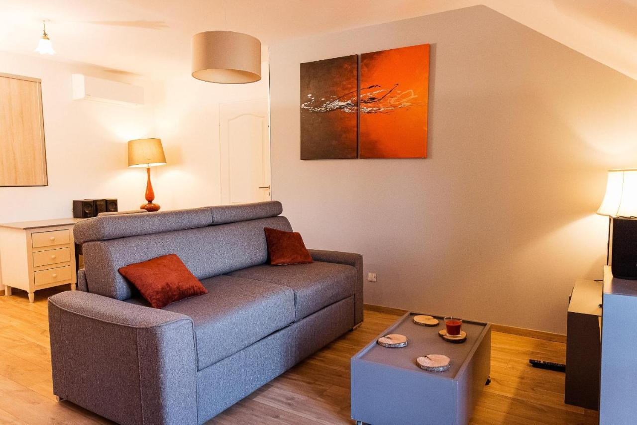 Studio Confortable, Parking Et Jardin Buchères Eksteriør billede